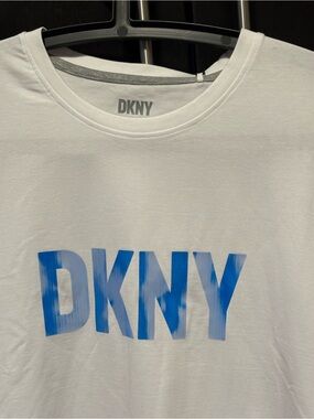 DKNY Men’s T-Shirt With Shiny Vinyl Logo